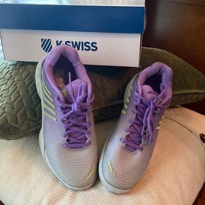 KSwiss. Hypercourt express 2